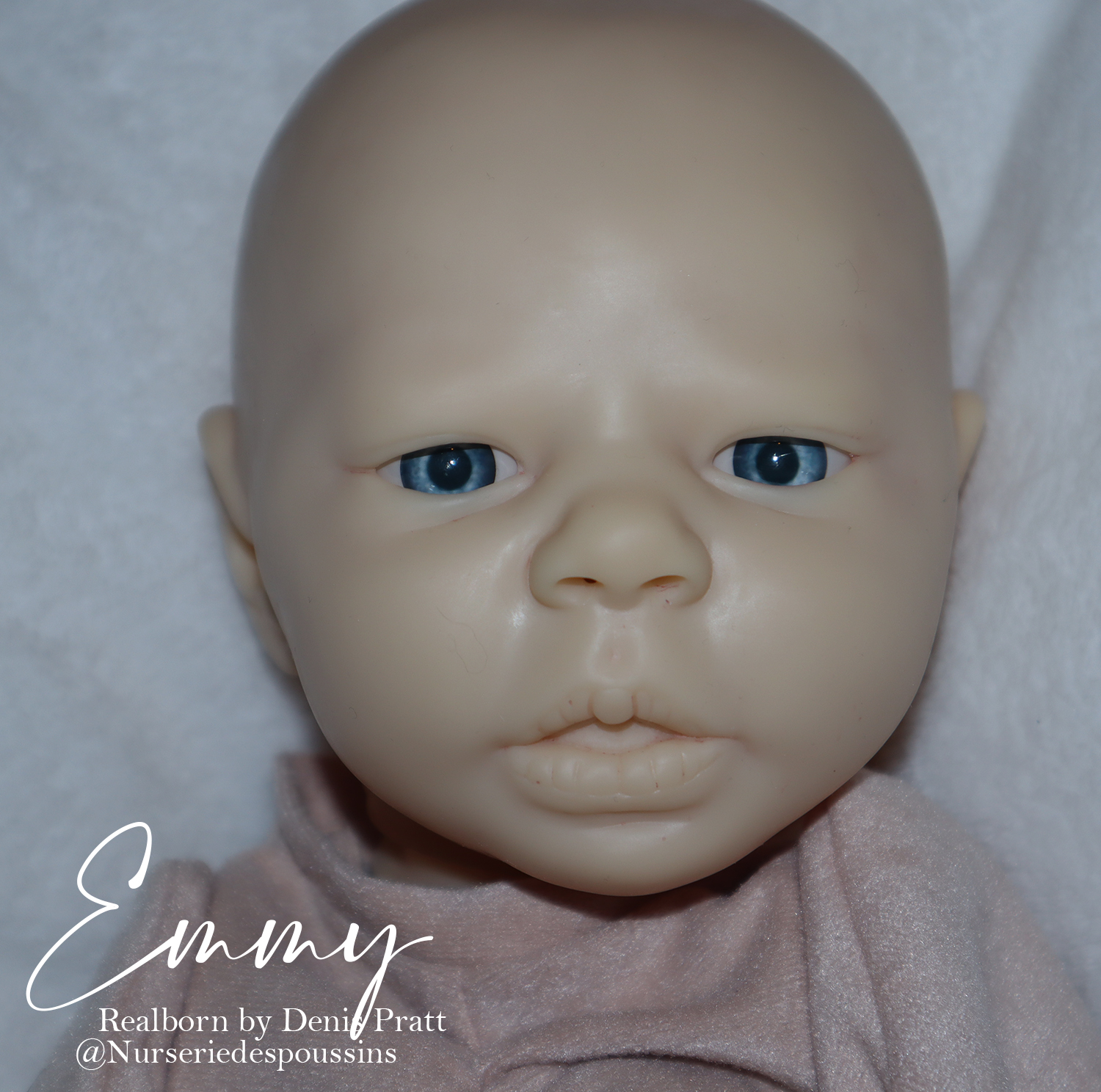 Emmy Awake – Image 5